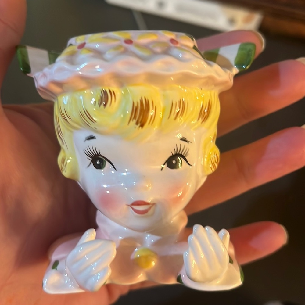 Mini lady head vase